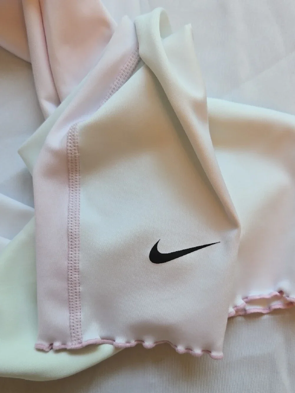 Nike Pale Pink and White High-Waist Leggings